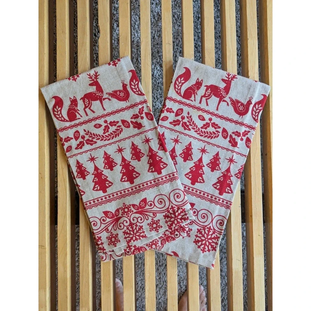 NWOT Luxe Habitat Cotton NORDIC 2 Hand Towel Set Christmas Holidays Tree, Animal